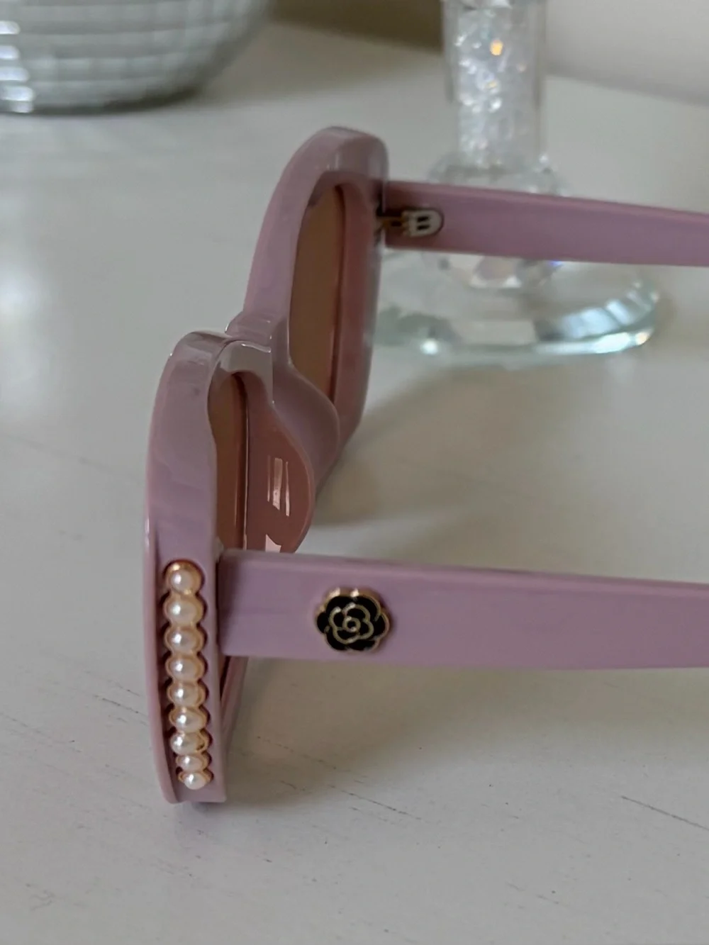 Chic Pearl-Accent Pink Women's Sunglasses